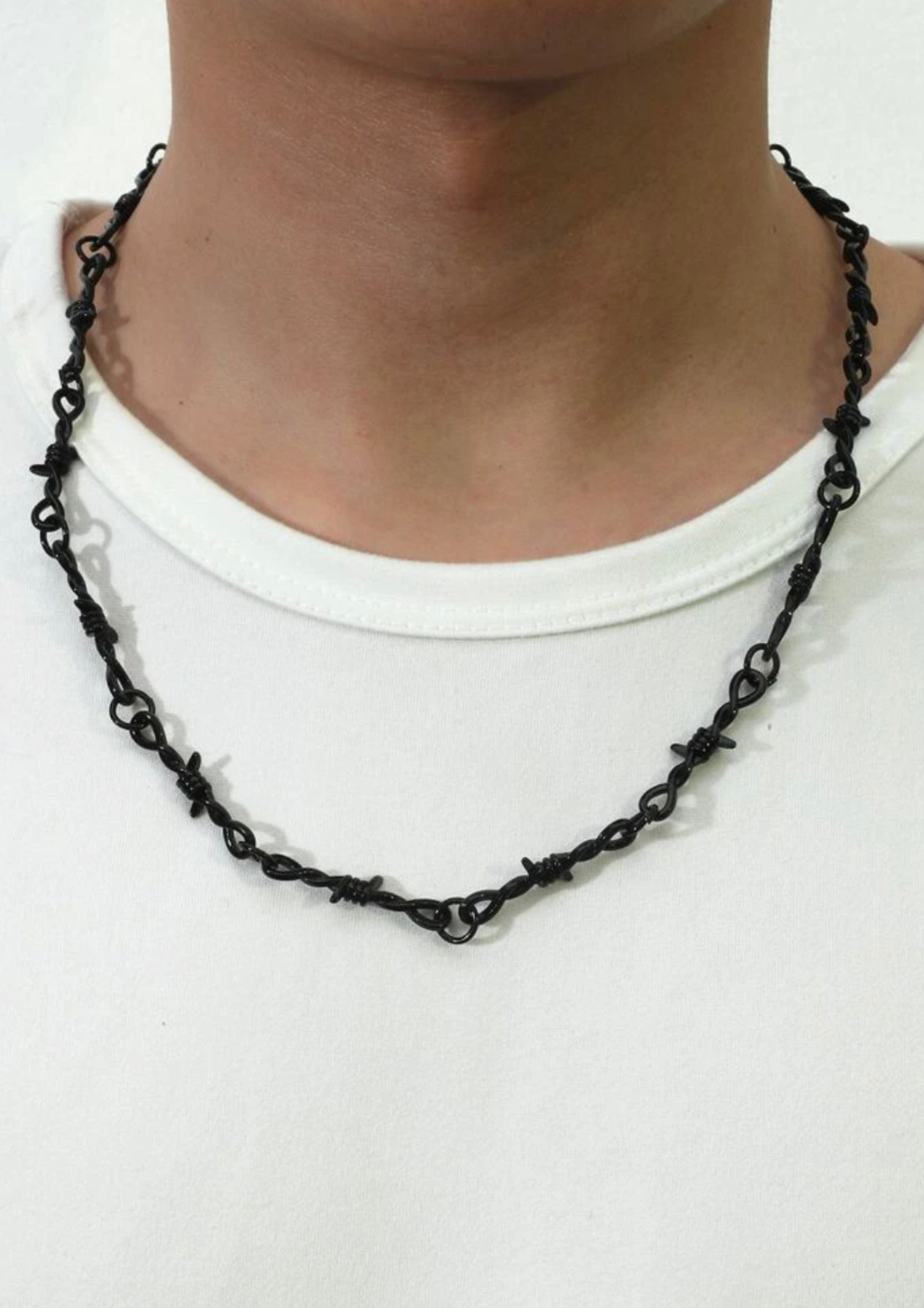Collar de púas negro