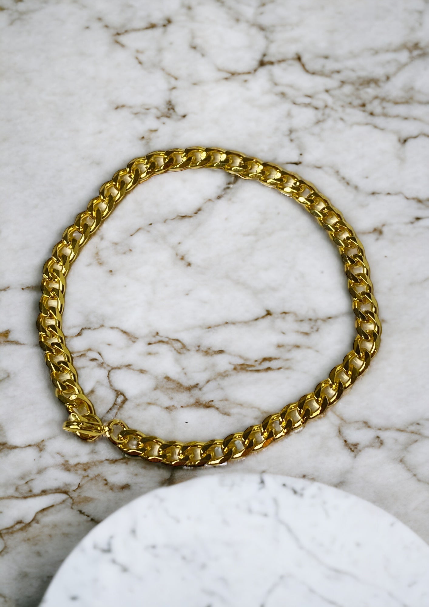 Pulsera cubana 7MM / Dorado / Negro