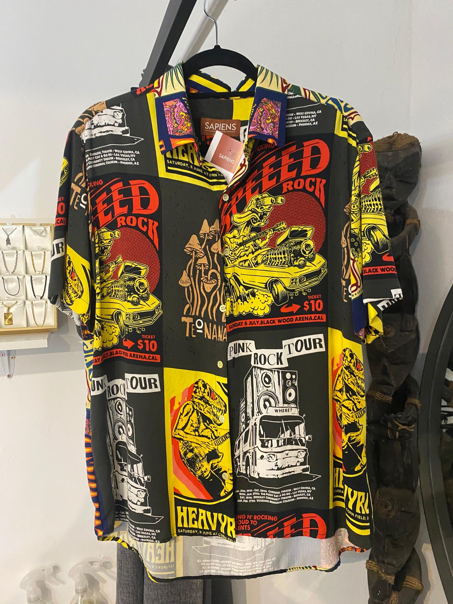 Camisa sapines relaxed negra estampada