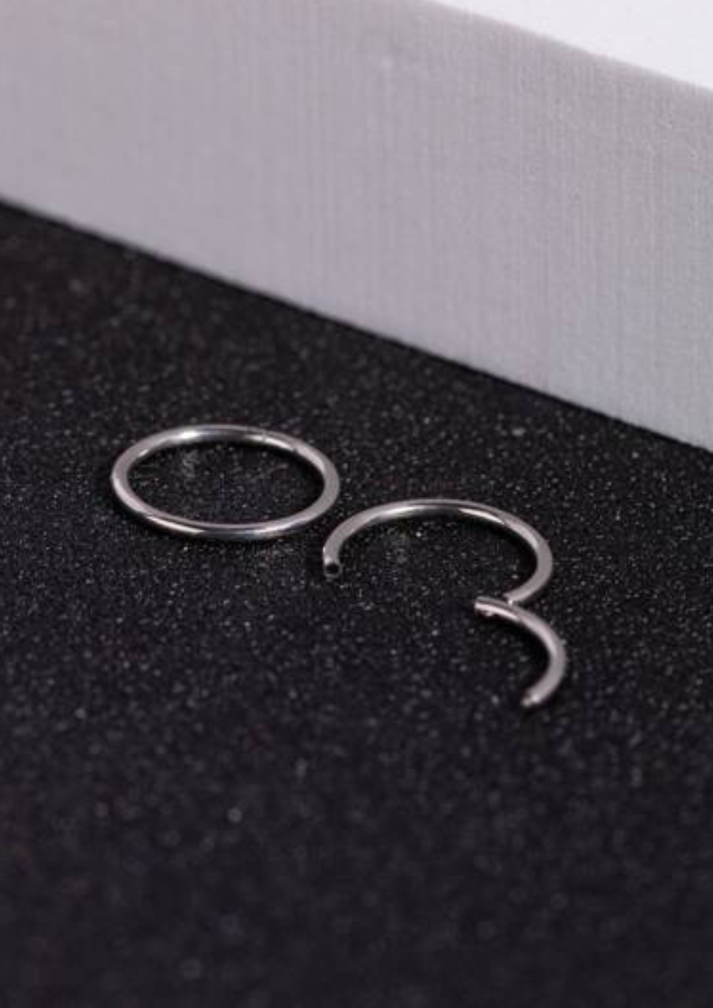 Par de aros de 1mm, minimalista