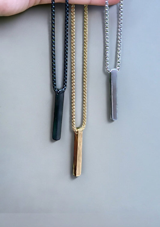 Collar con dije de barra
