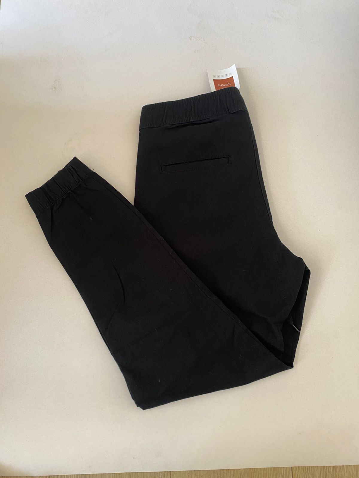 Jogger negro